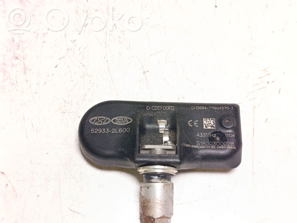 Tire pressure sensor   529332L600,S180030002B