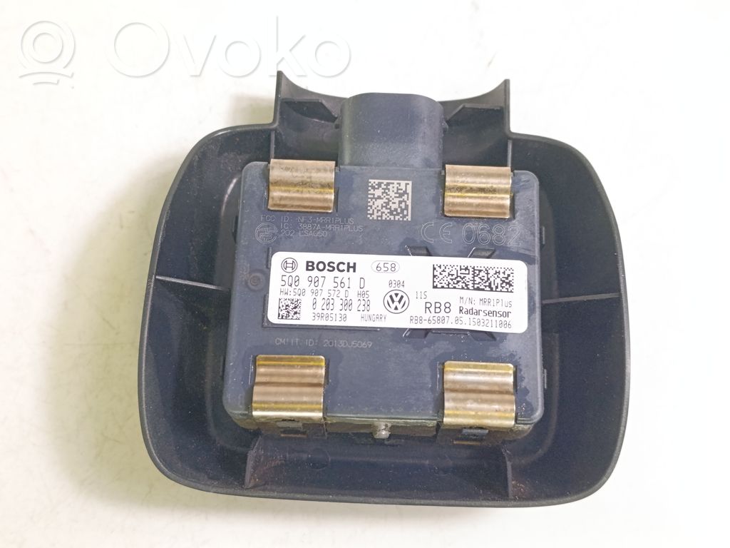 Volkswagen PASSAT B8 Distronic sensor radar 