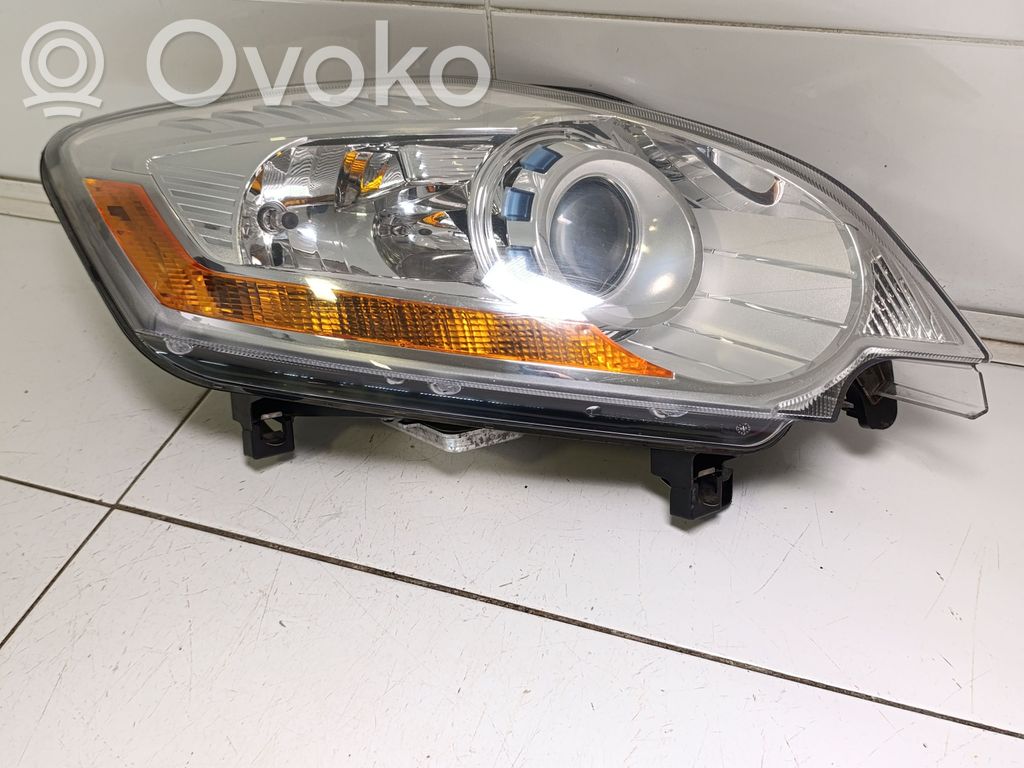 Ford Kuga I Scheinwerfer 