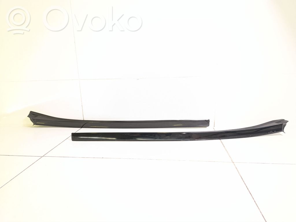 Mercedes-Benz C W205 Listwa dachowa 