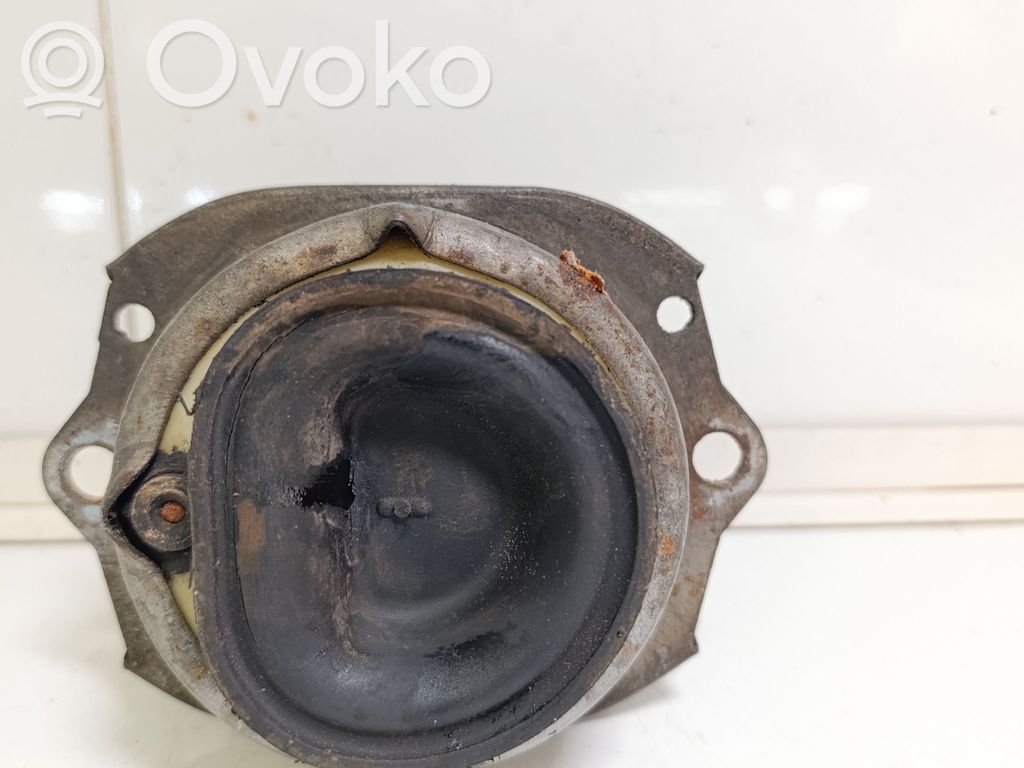 BMW X5 E70 Engine mount bracket 