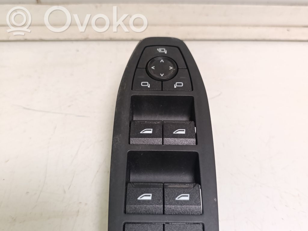 BMW X1 U11 Electric window control switch 