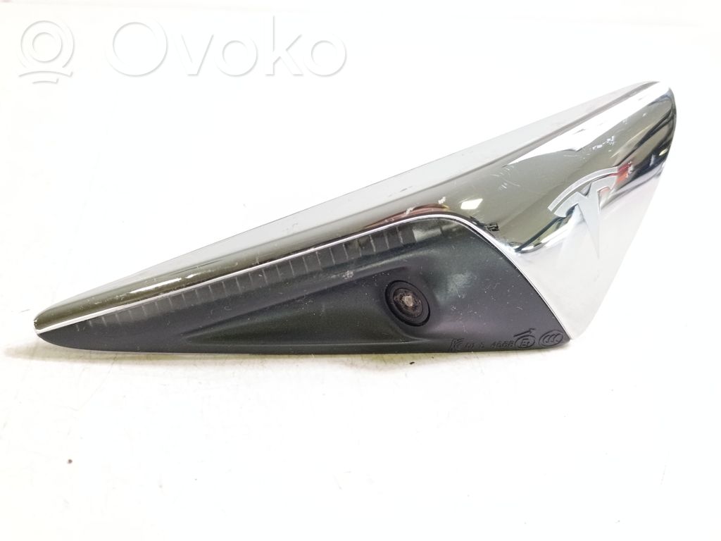 Tesla Model X Side fender camera 