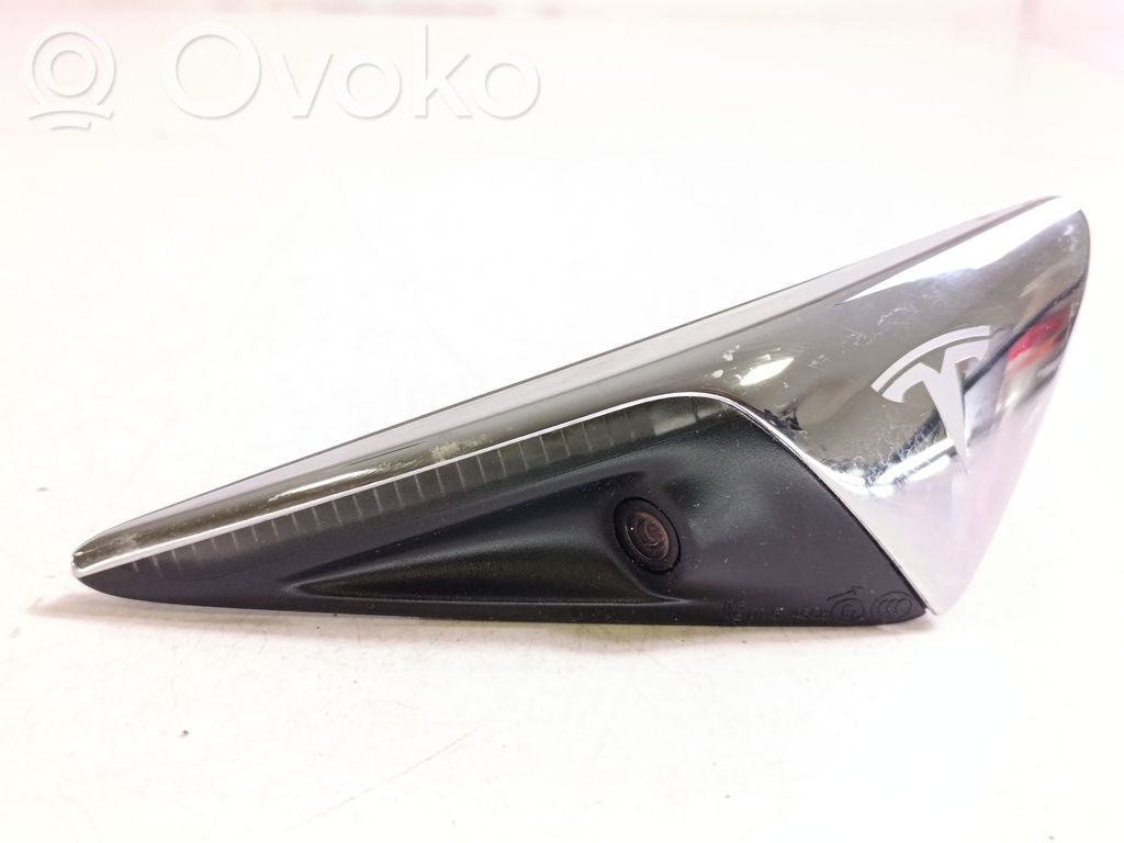 Tesla Model X Side fender camera 