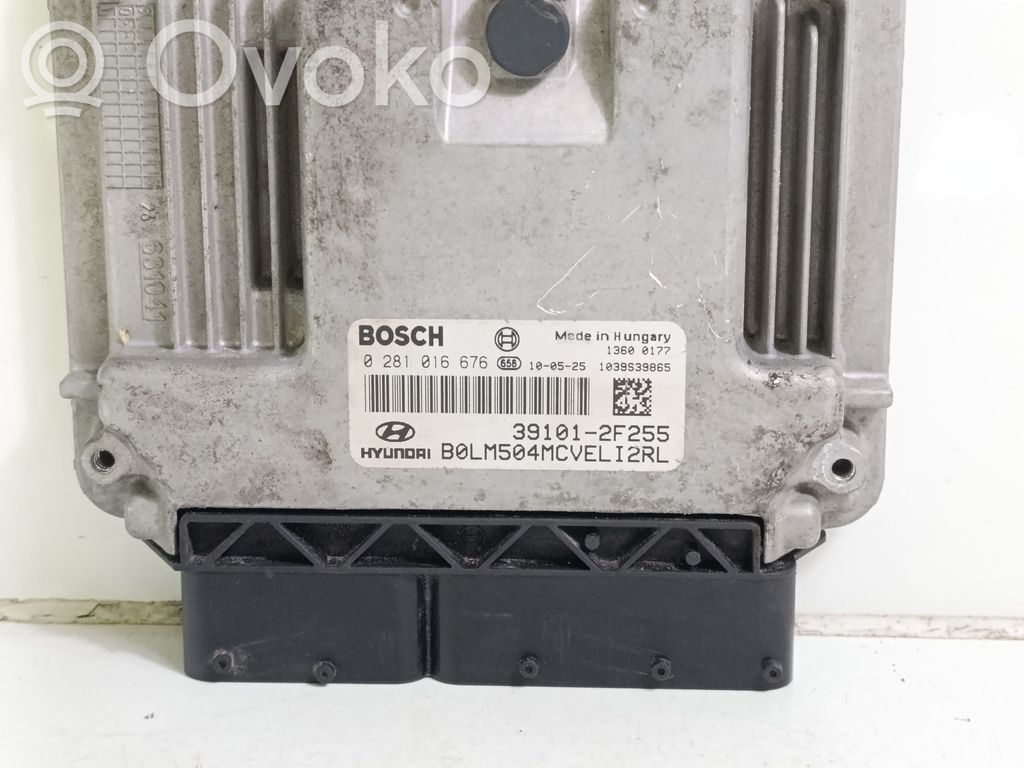 Hyundai ix35 Engine control unit/module 