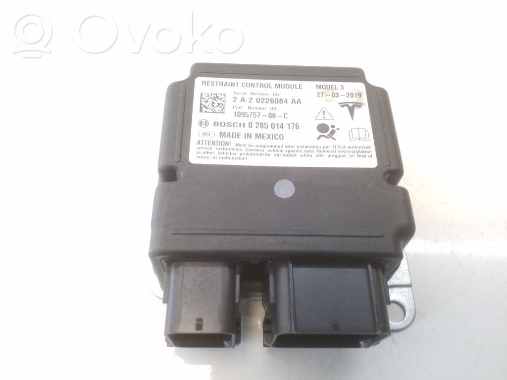 Tesla Model 3 Airbag control unit/module 
