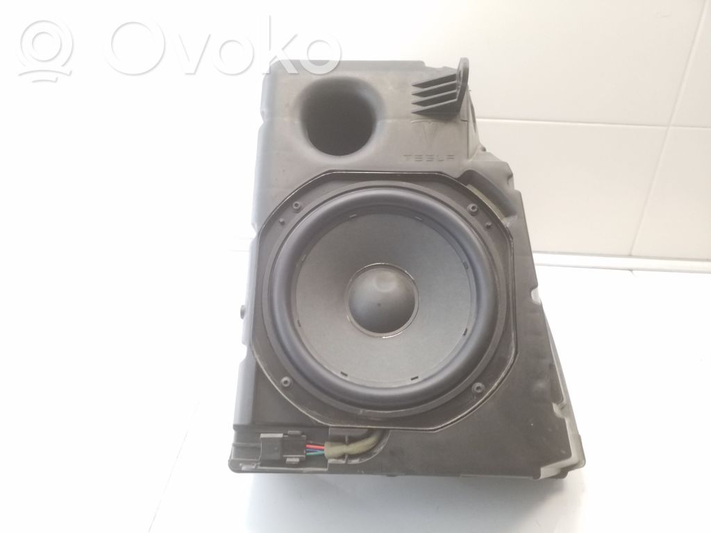 Tesla Model 3 Altavoz subwoofer 