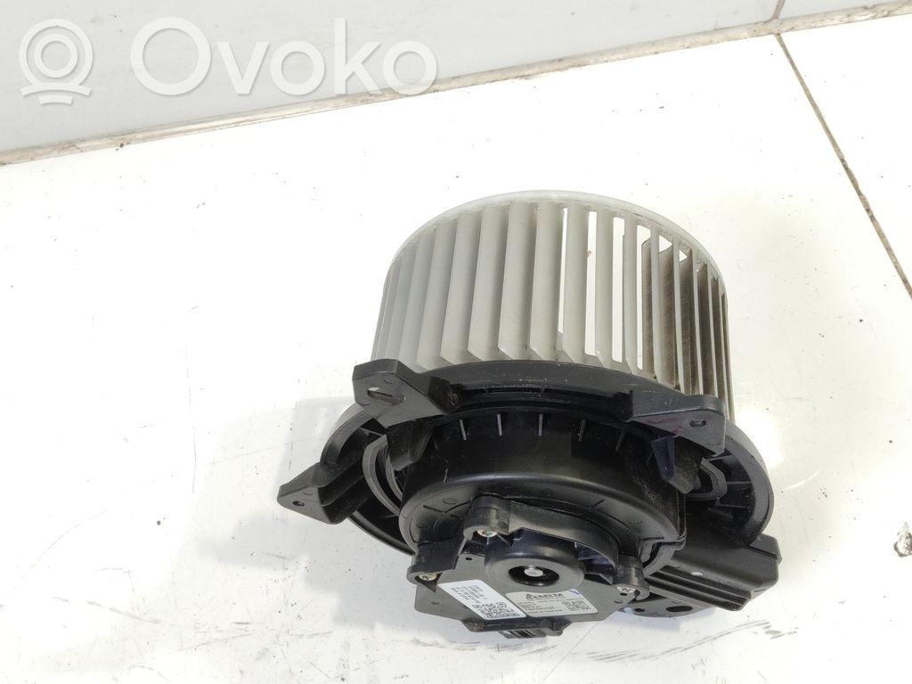 Tesla Model 3 Mazā radiatora ventilators 