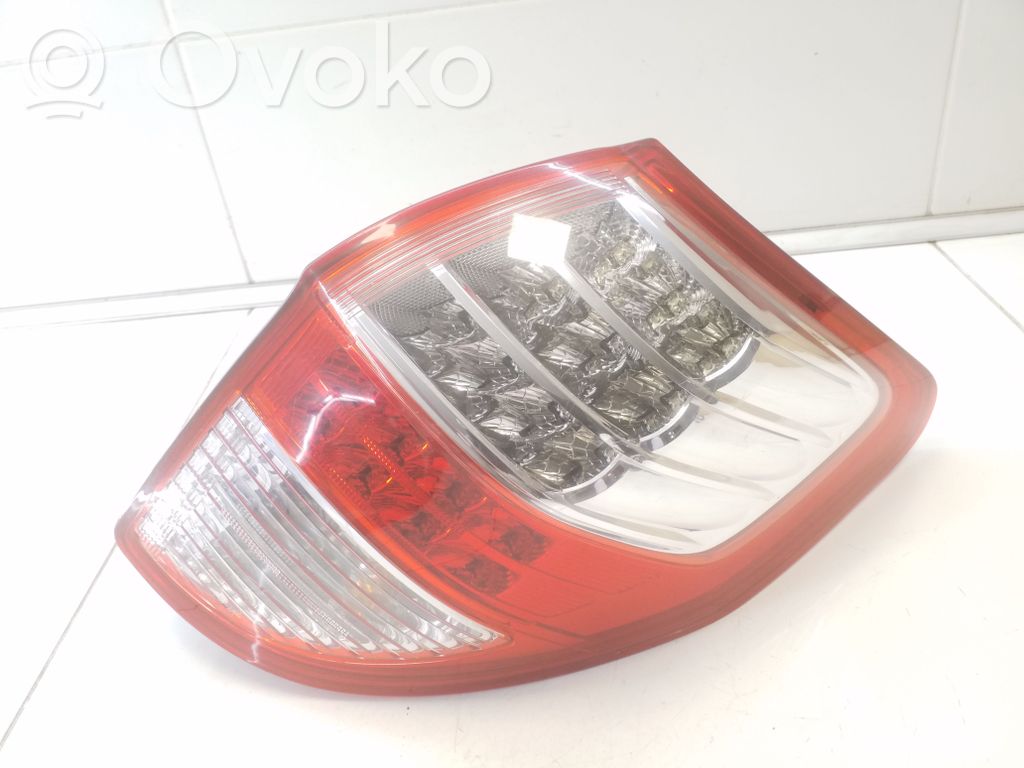 Toyota RAV 4 (XA30) Luci posteriori 
