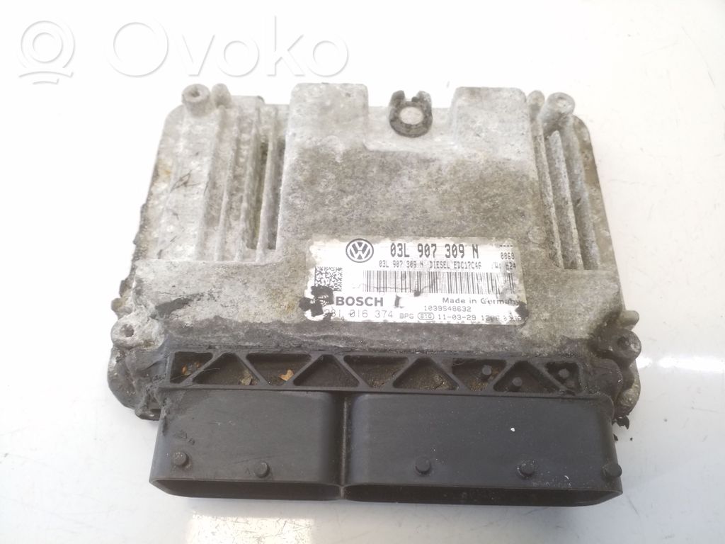 Volkswagen PASSAT B7 Engine control unit/module 