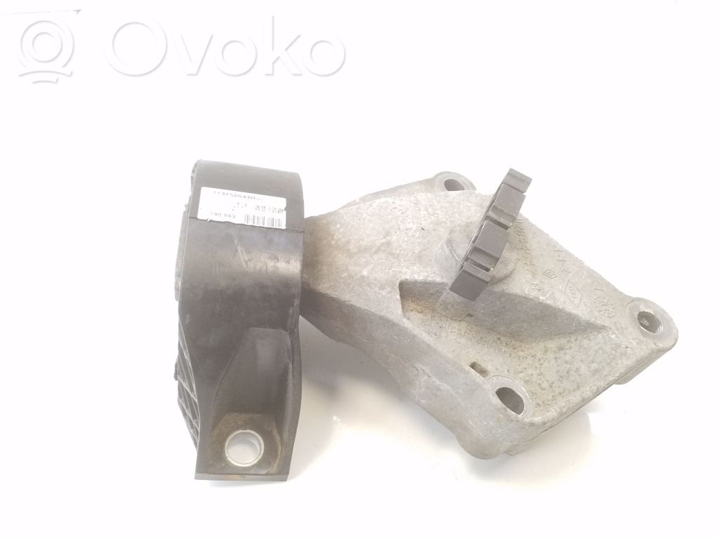 Renault Clio IV Engine mount bracket 