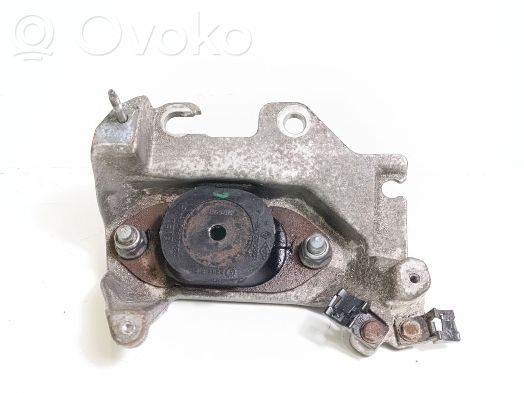 Engine mount bracket   112223722R