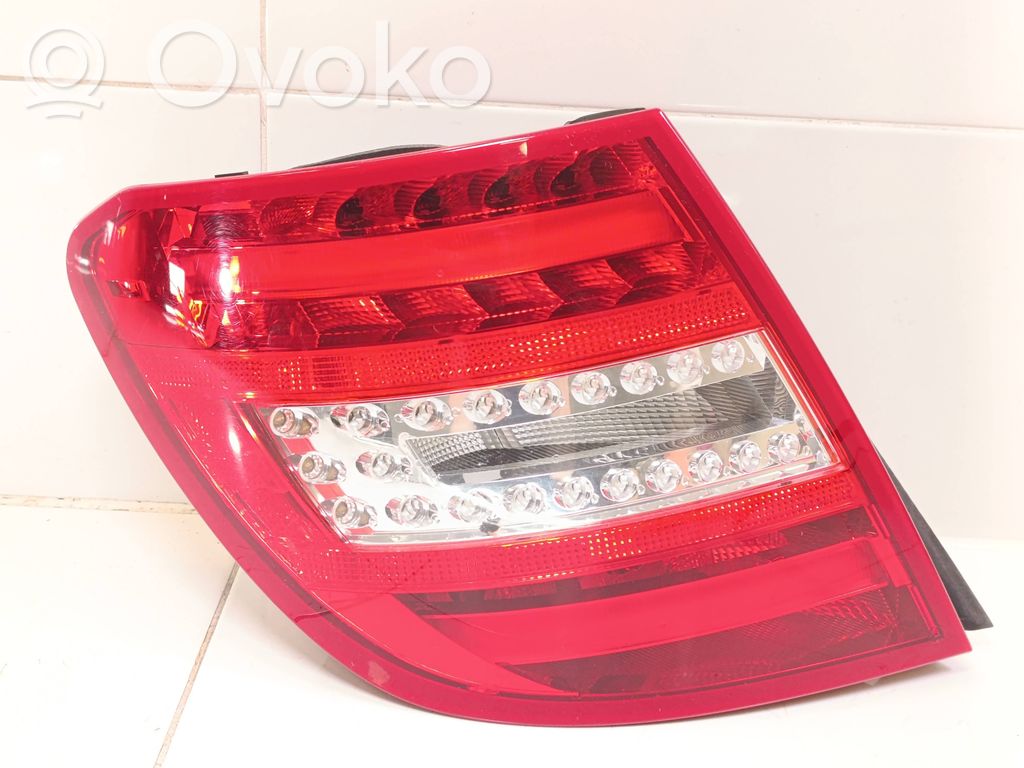 Mercedes-Benz C W204 Luci posteriori