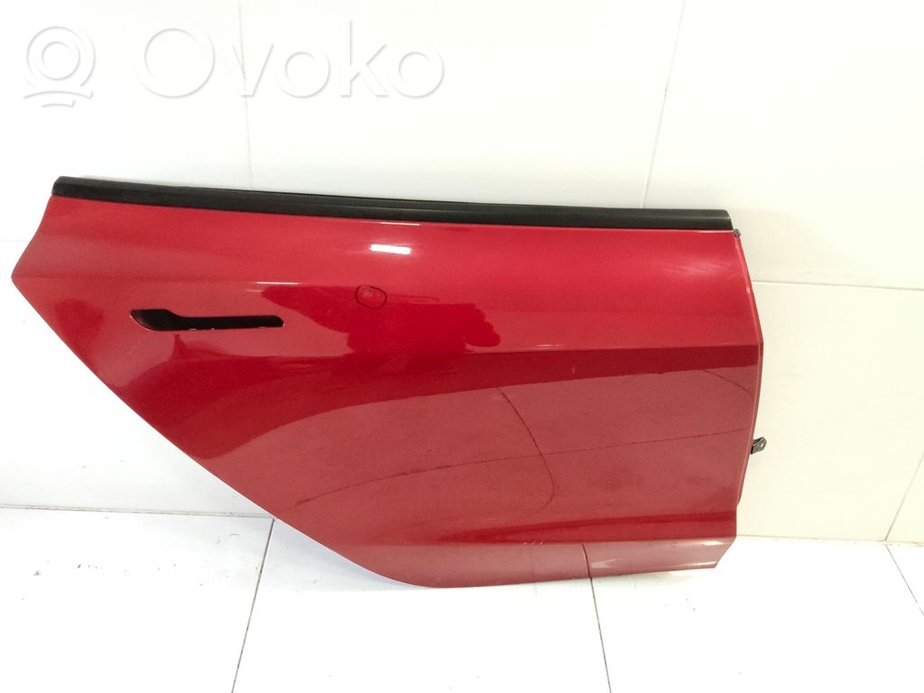 Tesla Model 3 Galinės durys