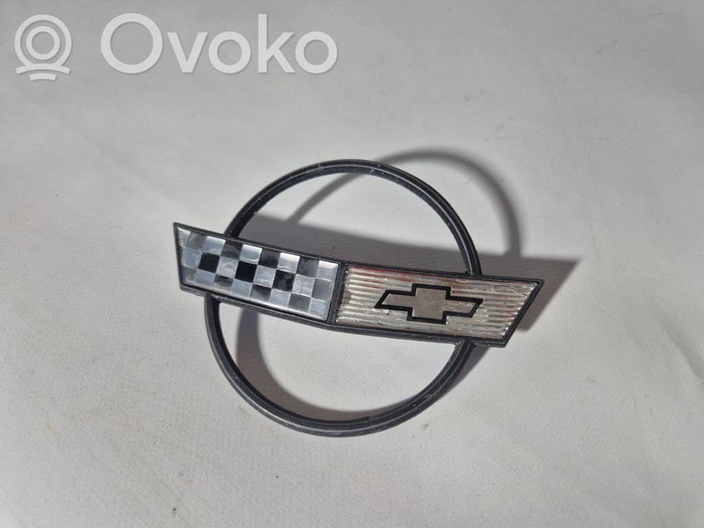Ražotāja emblēma