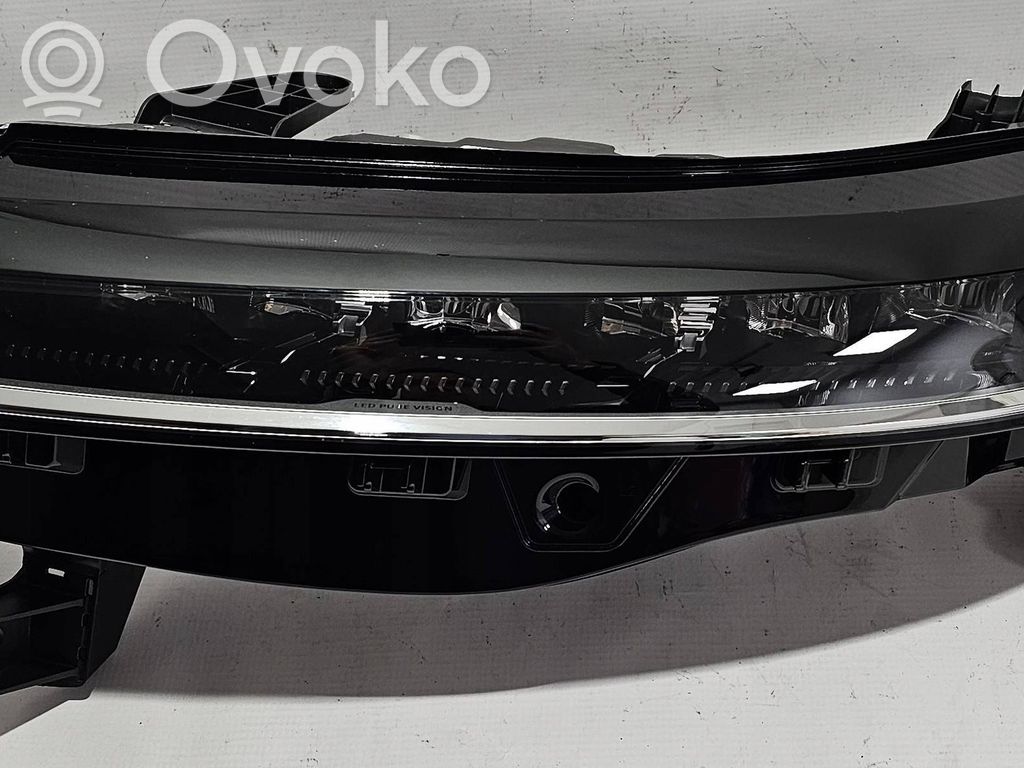 Renault Megane E-Tech Headlight/headlamp 