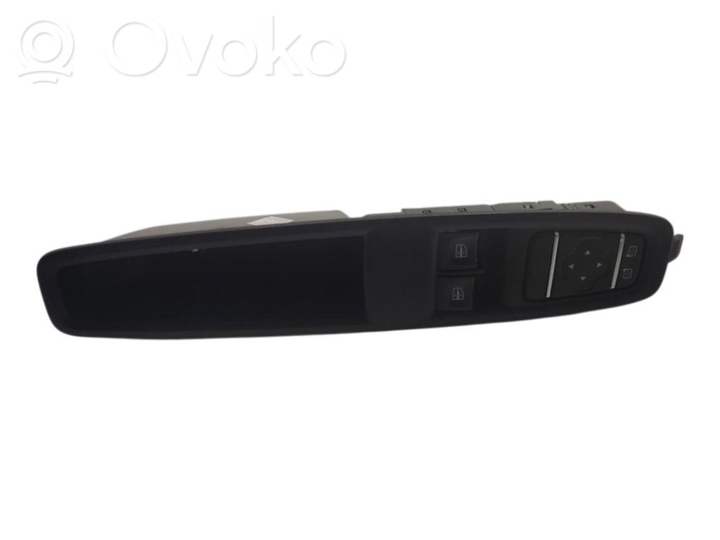 Renault Zoe Quarter vent window switch 