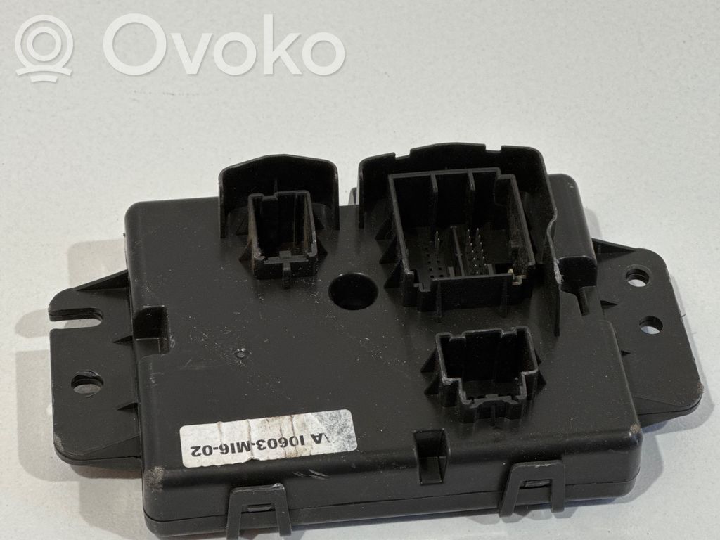 Chrysler Pacifica Air conditioning/heating control unit 