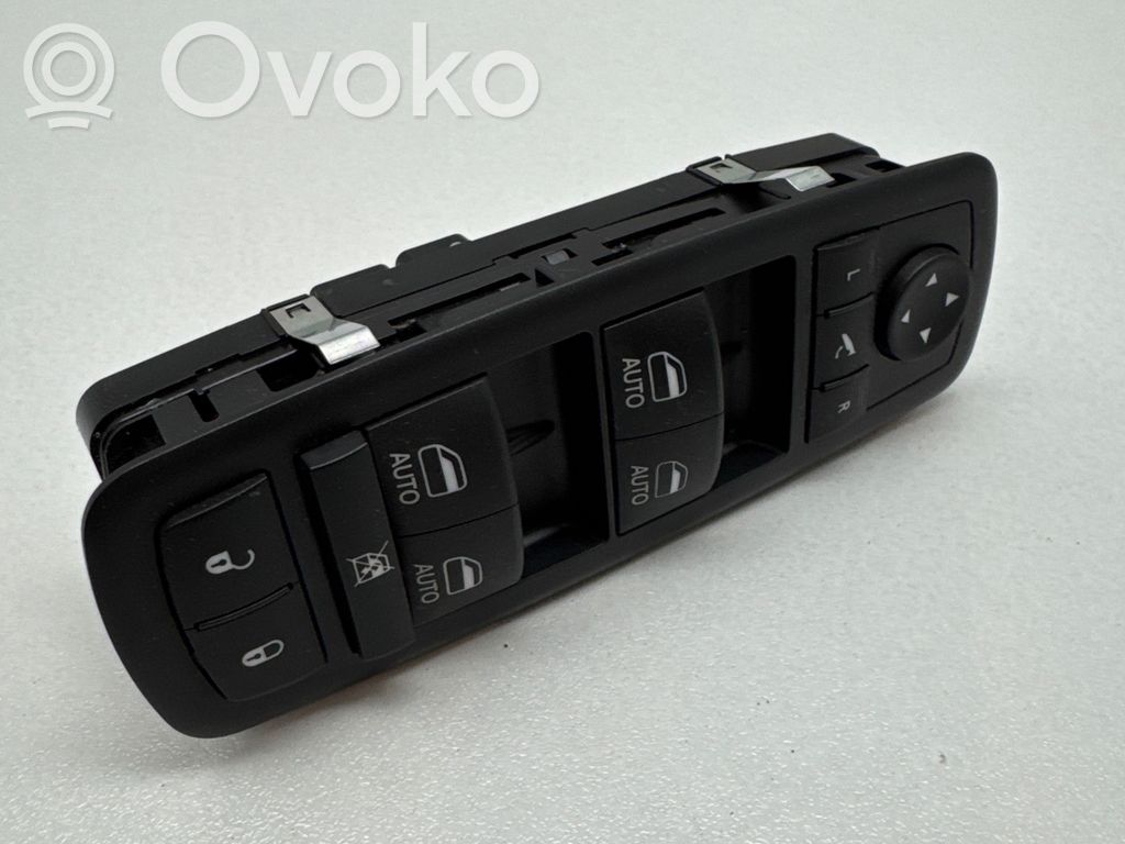 Chrysler Pacifica Electric window control switch 