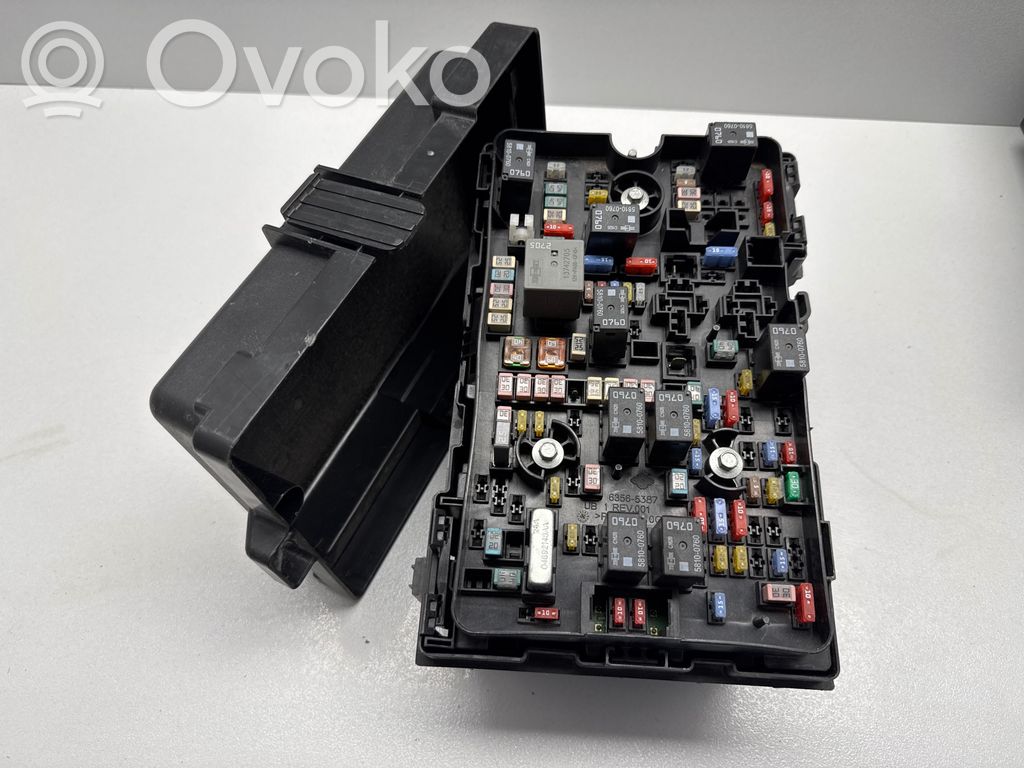 Fuse box set   63565387
