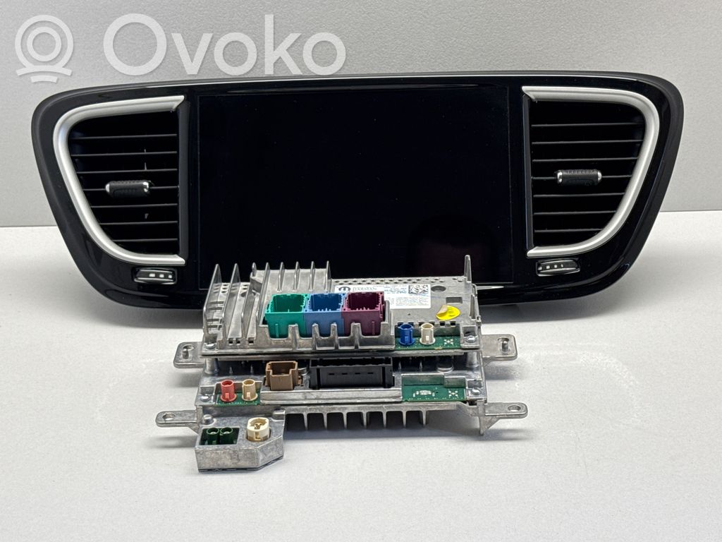 GPS navigation control unit/module   P68581510AB,P68438382AG,36670,T0012054271451