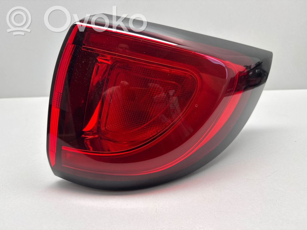 Chrysler Pacifica Rear/tail lights 
