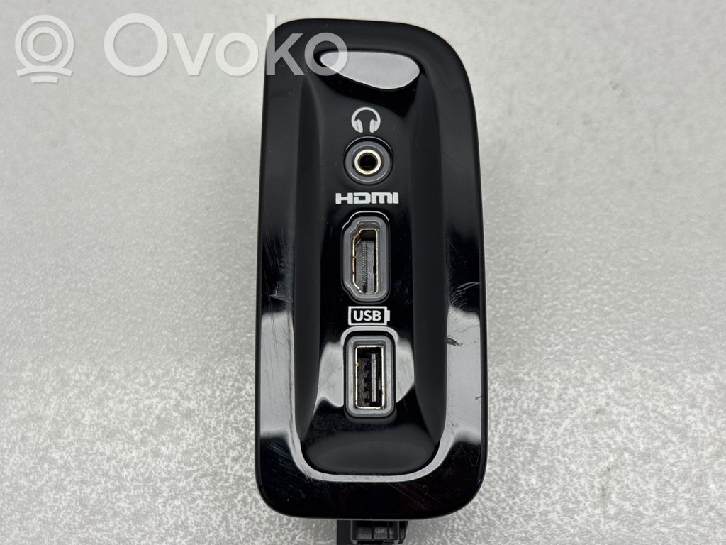 Chrysler Pacifica USB socket connector 