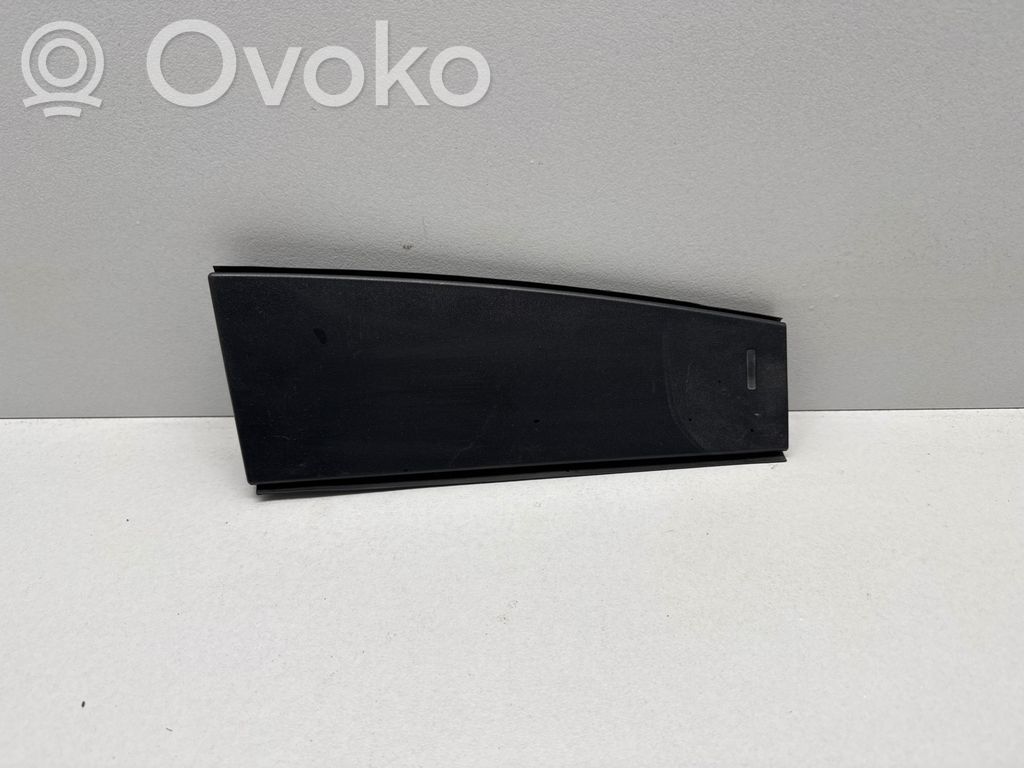 Katon muotolistan suoja   68259788AE,RH7128D
