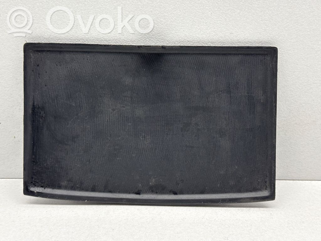Chrysler Pacifica Glove box pad 