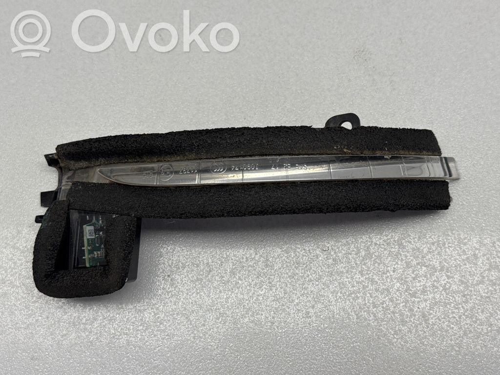 Chrysler Pacifica Mirror indicator light 