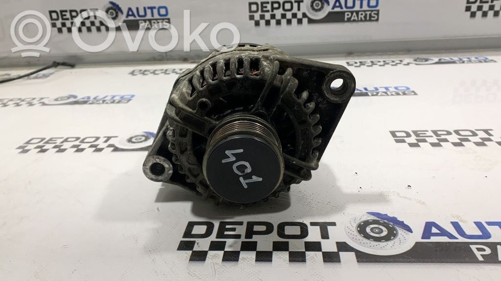 Opel Zafira B Alternador 