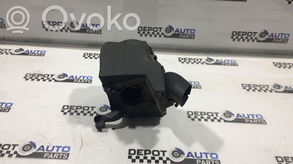 Ford Focus Air filter box 