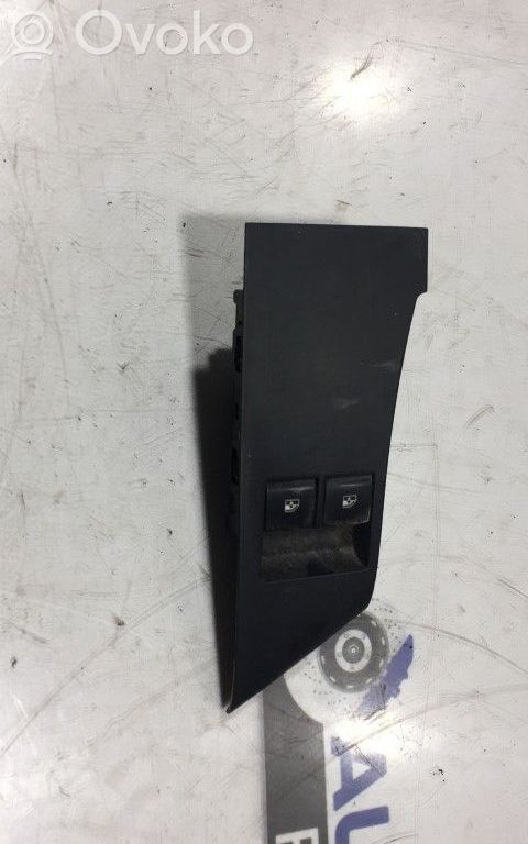 Opel Astra J Electric window control switch 