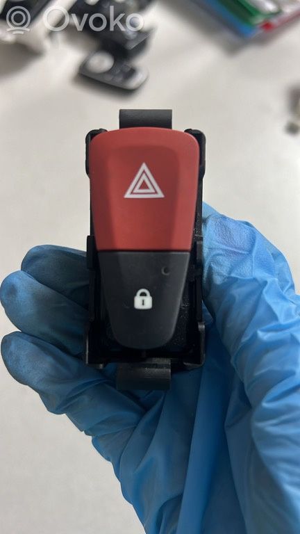 Renault Scenic III -  Grand scenic III Hazard warning light relay 