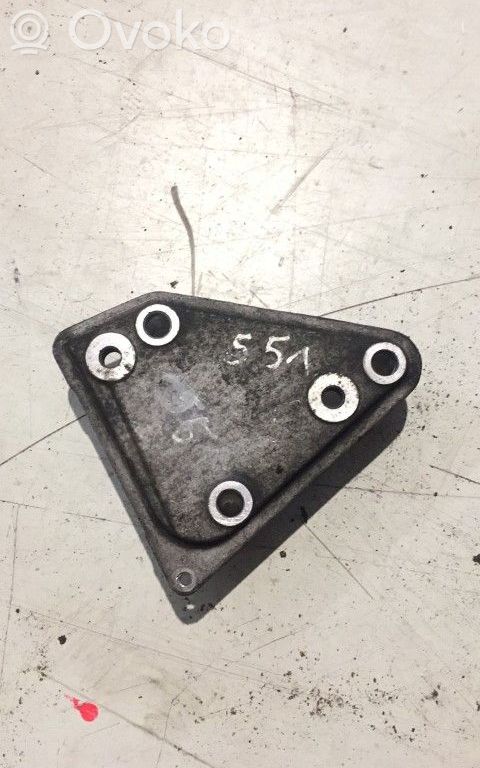 Opel Zafira B Engine mounting bracket 