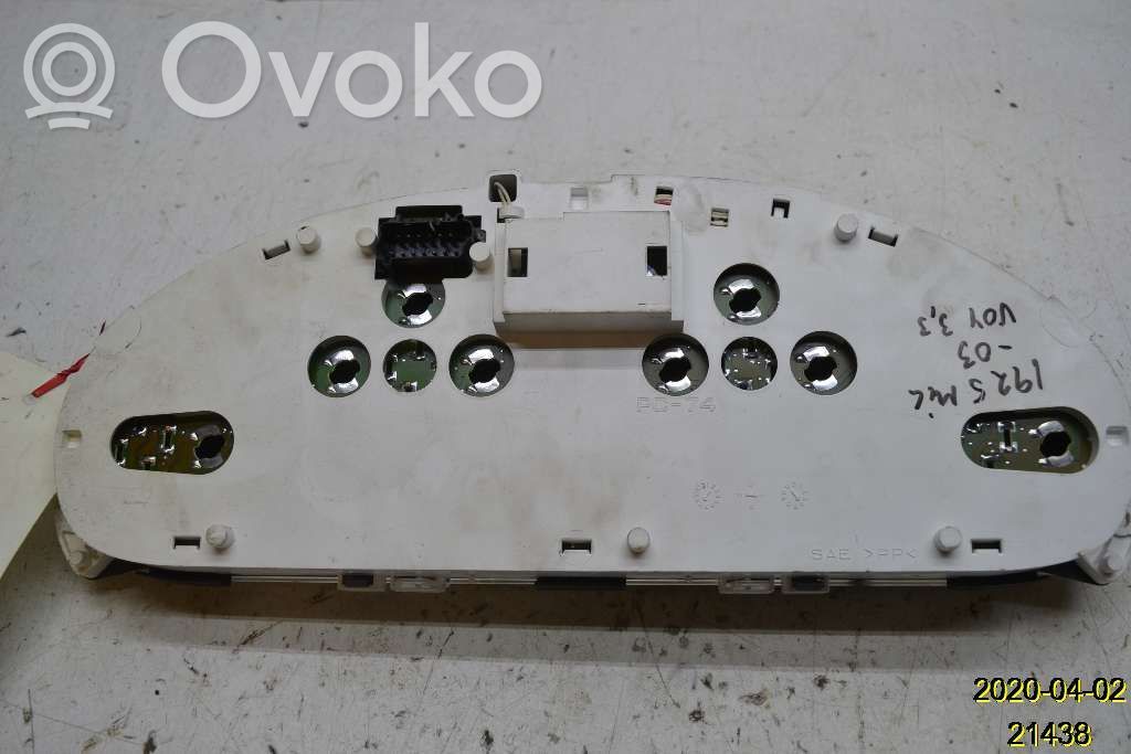 Speedometer (instrument cluster)   5082428AC,5082428AC