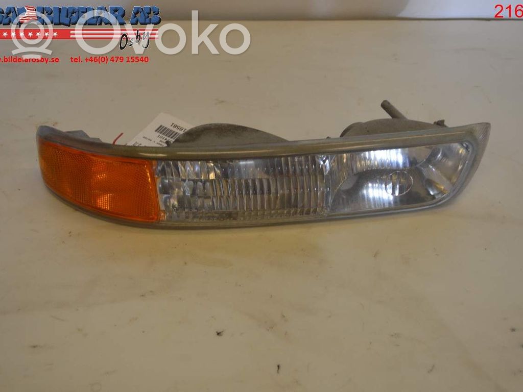 Chevrolet Tahoe Front indicator light 