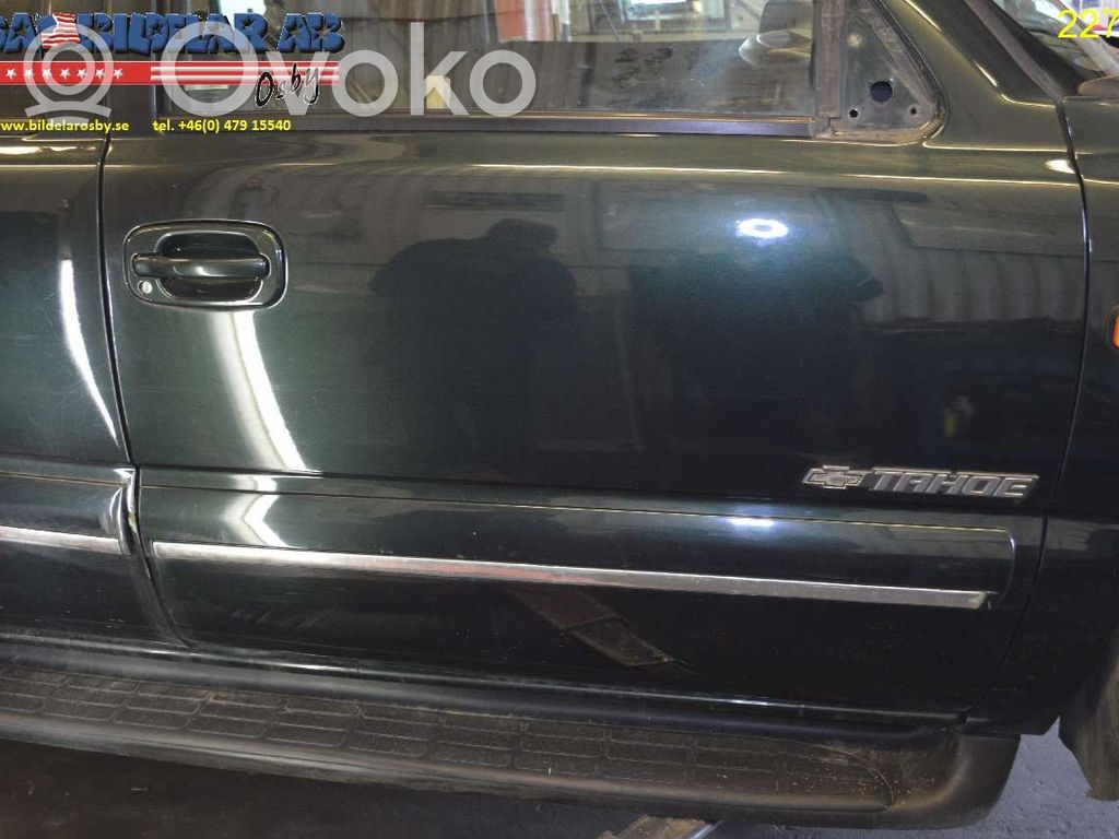 Chevrolet Tahoe Дверь 