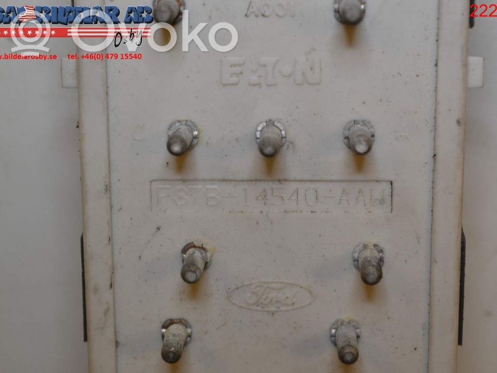 Ford Explorer Elektrisko logu slēdzis 