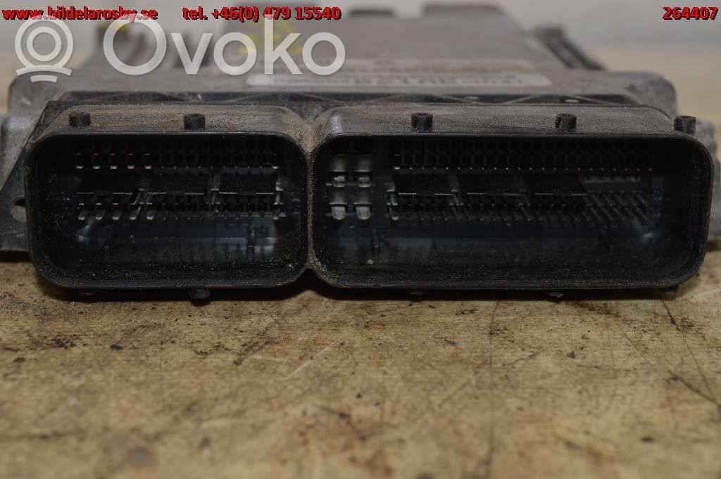 Unidad de control/módulo de la inyección   5094821AE