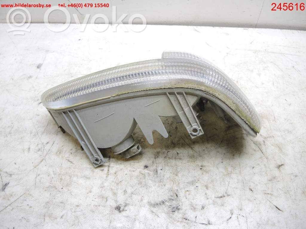 Ford Explorer Front indicator light 