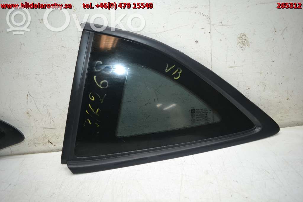Chevrolet Camaro Rear side window 