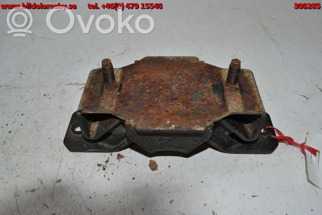 Gearbox mount   52021470AB