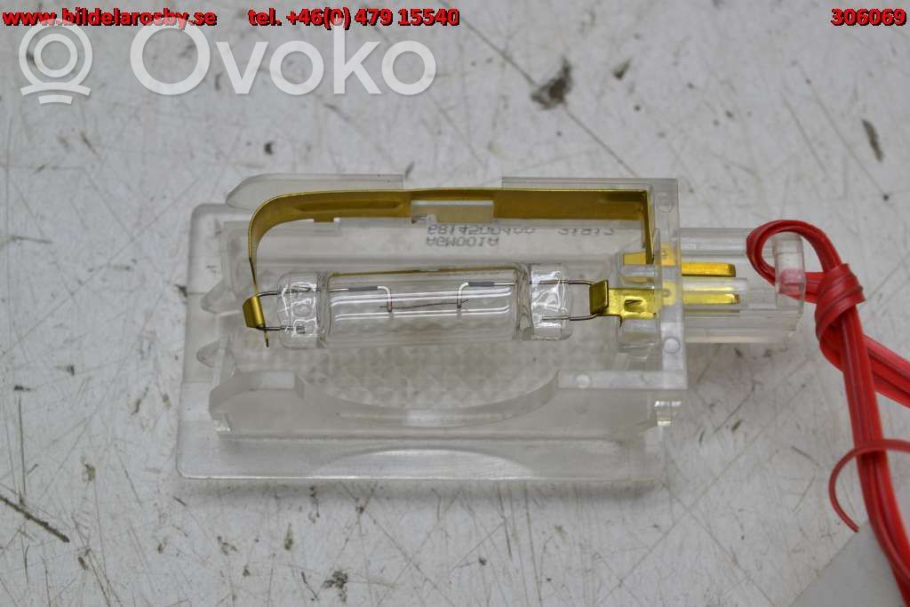 Otras luces interiores   68145004AA