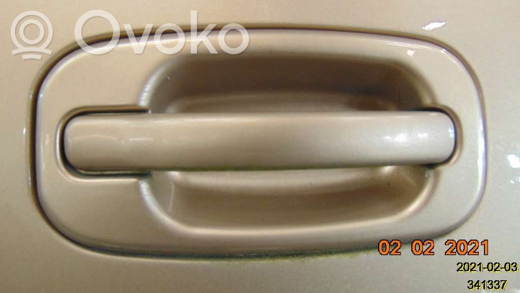 Chevrolet Suburban Manecilla externa puerta delantera 