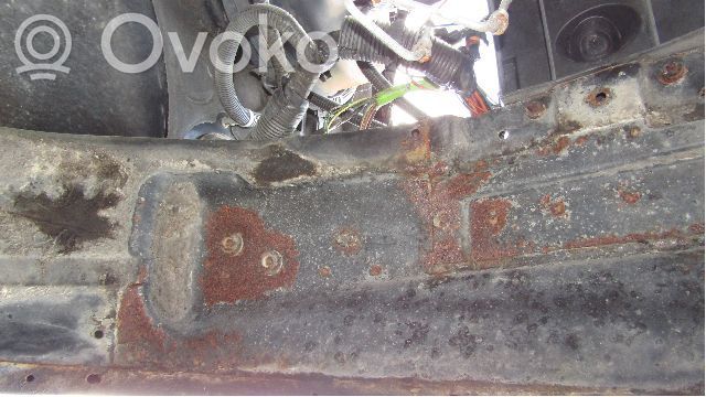Chevrolet Suburban Sparnas 