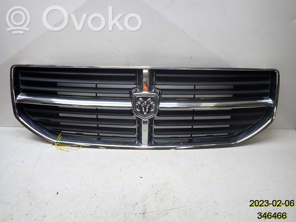 Dodge Caliber Front bumper lower grill 