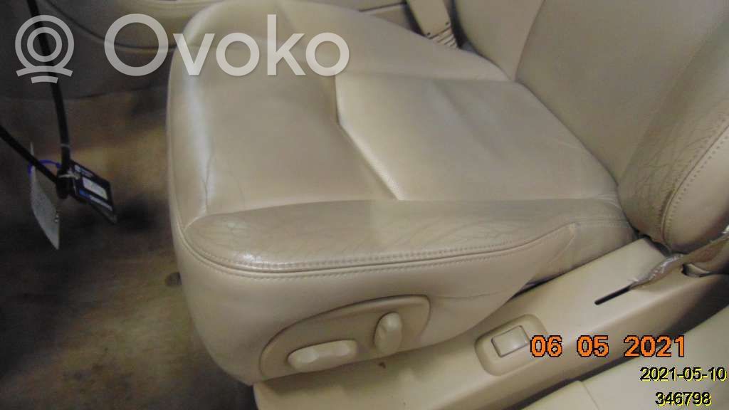 Cadillac SRX Front driver seat 