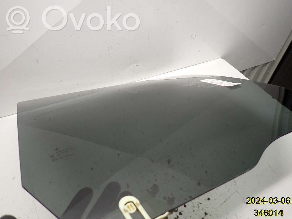 Dodge RAM aizmugurējo durvju stikls 