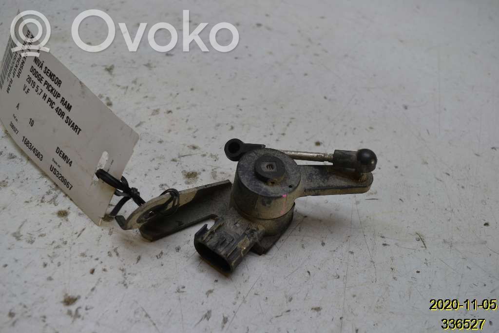Sensor de altura delantera de la suspensión neumática   68277069AE
